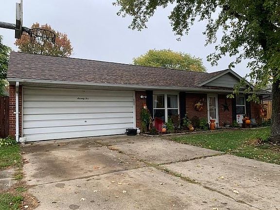 2nd image of 75 Patti Dr