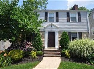 1189 Woodside Dr, Rocky River, OH 44116