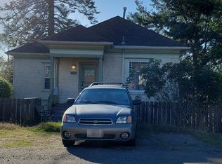 1422 Dean St, Eureka, CA 95501