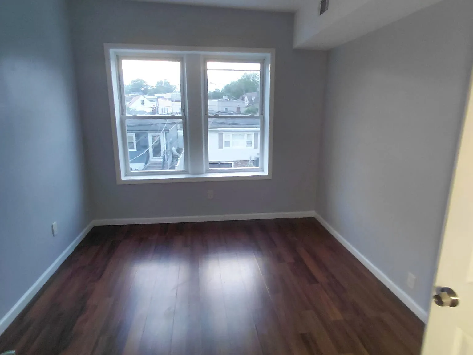 3 bed, $1,850 — Photo 2