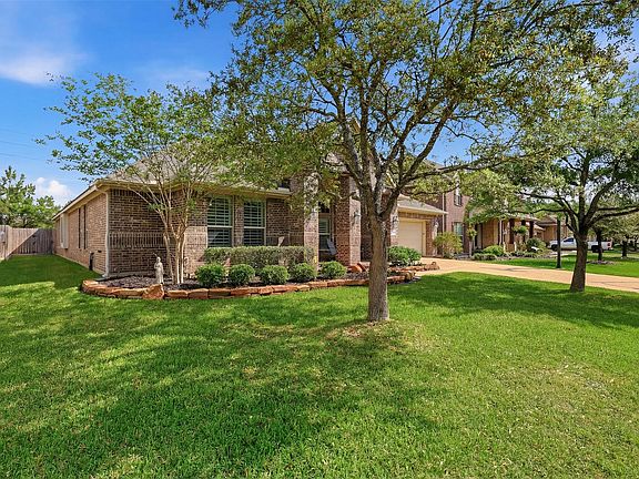 2nd image of 6718 Honeycrest Ln