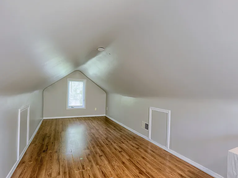 22395 Columbus Ave — Photo 3