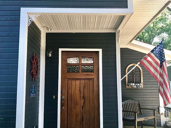 Inviting entrance!
