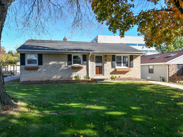 236 North 110th STREET, Wauwatosa, WI 53226