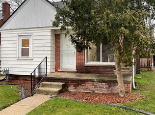 18315 Shaftsbury Ave, Detroit, MI 48219