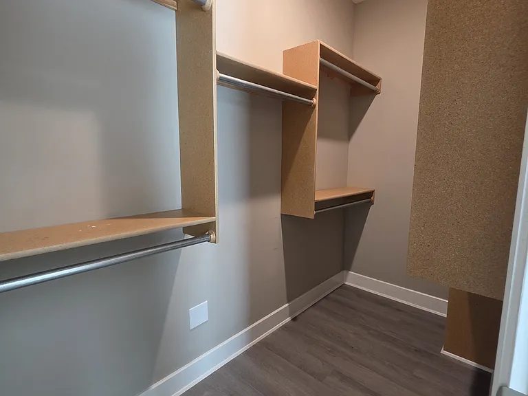 2751 S Greenleaf St — Photo 9