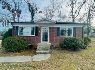 1763 1st Ave NW, Hickory, NC 28601