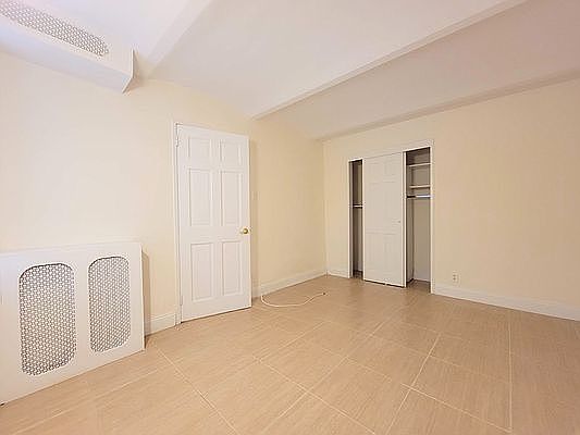 5th image of 488 E 74th St APT 1B