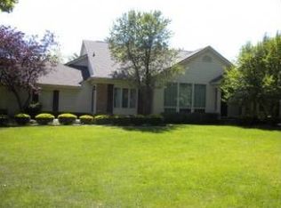 6964 Pebble Park Cir #1, West Bloomfield, MI 48322
