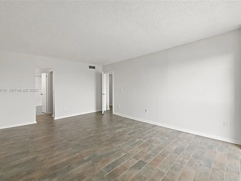 2350 NE 135th St #812 — Photo 9