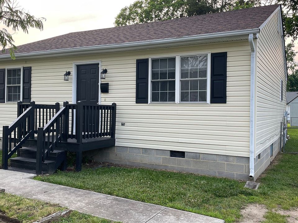 1st image of 212 N Kalmia Ave