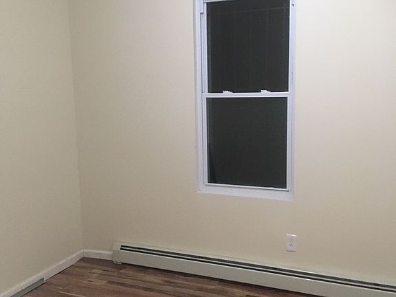 2nd image of 95 Glen St