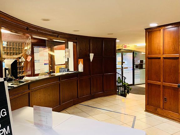 4th image of 922 24th St NW APT 615