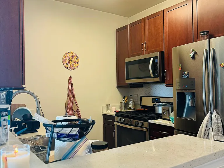 Kitchen with Breakfast bar