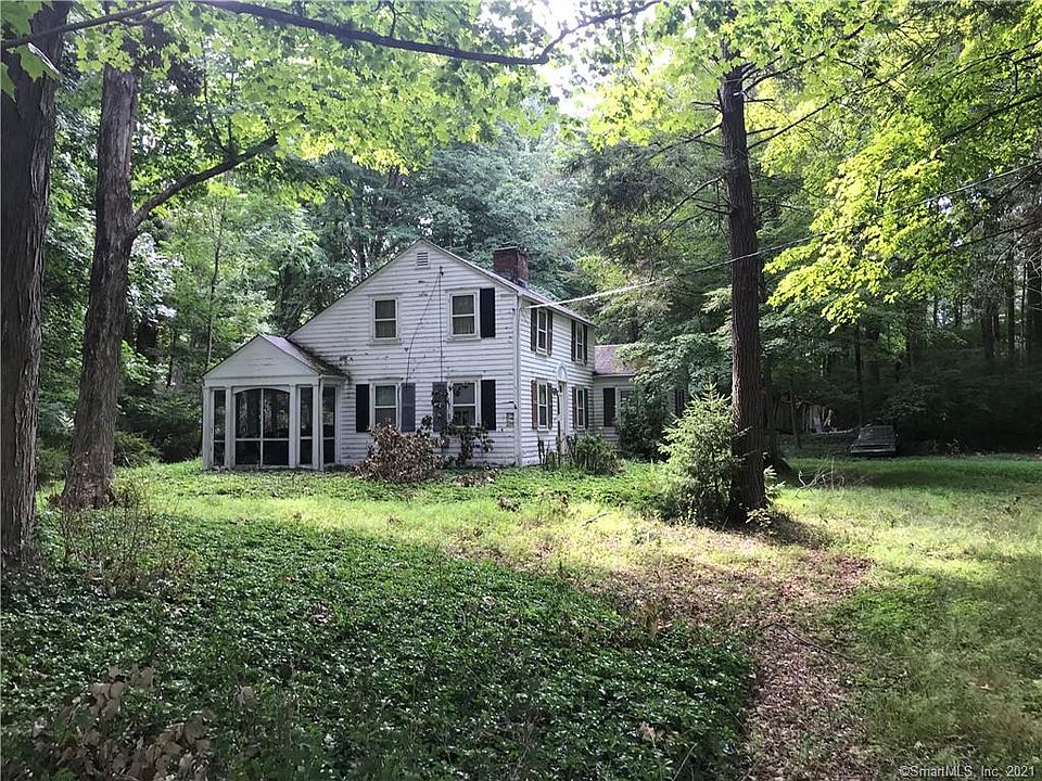 2nd image of 59 Lyons Plain Rd