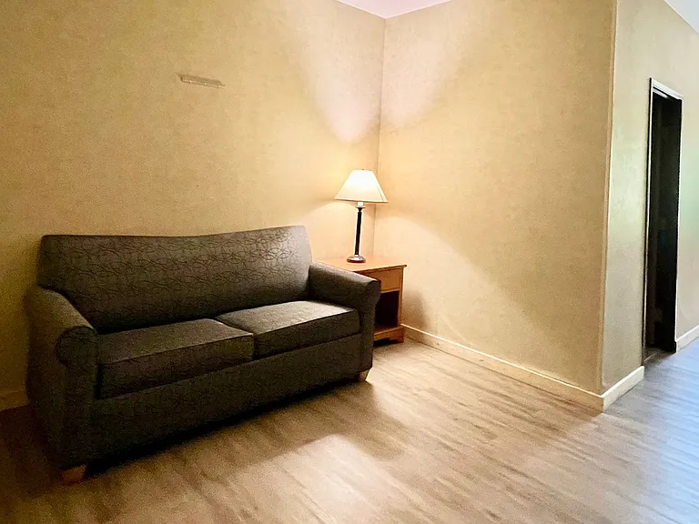 Ski Town Apartments — Photo 173