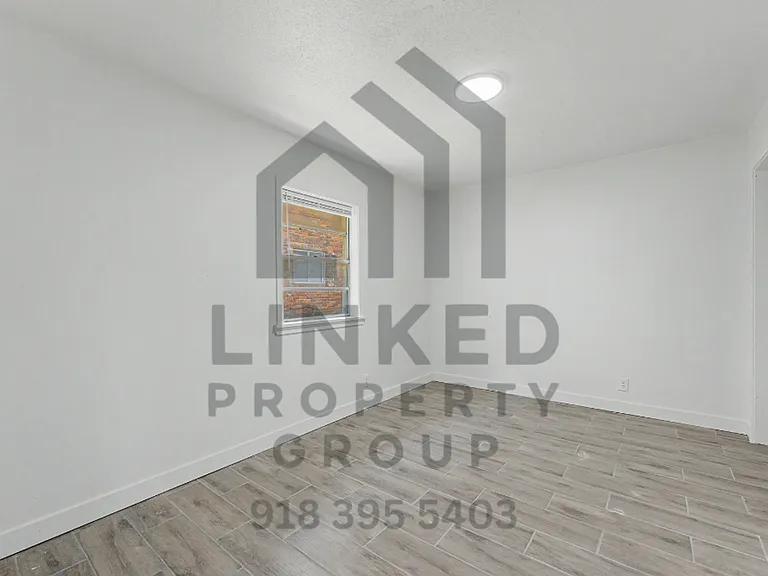 3326 E Marshal Apartments — Photo 6
