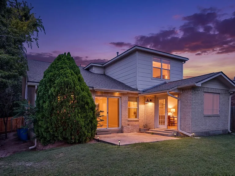 14621 Lantern Dr — Photo 20