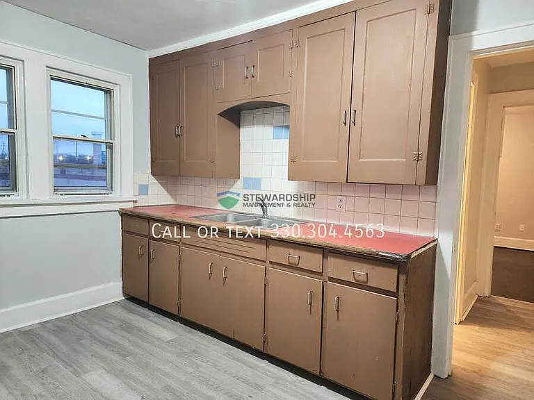 1628 E Market St #3 — Photo 10