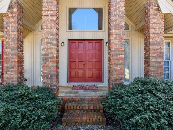 4th image of 4304 Riverside Dr