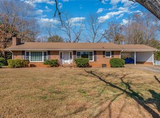 1304 Lake Hills Dr, Yadkinville, NC 27055