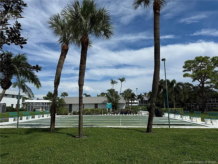 2929 SE Ocean Blvd #8 — Photo 21