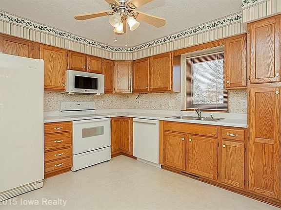 2nd image of 720 N 6th Avenue Cir