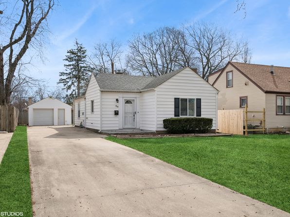 19 N Iowa Ave, Addison, IL 60101