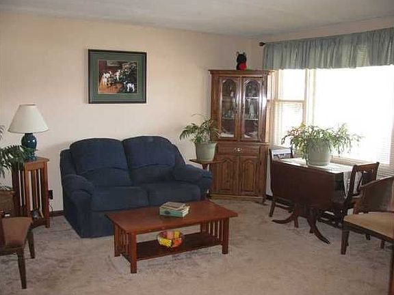 2nd image of 6208 W McArthur Ln