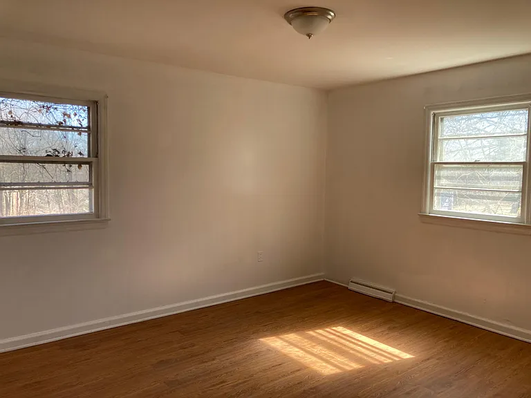 8 Linden Ct — Photo 5