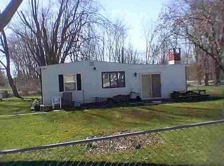 5755 E Channel Rd, Warsaw, IN 46580