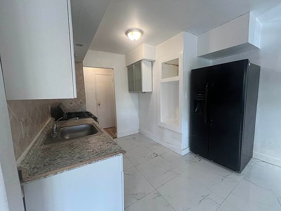 5th image of 1429 E 89th St Floor 3