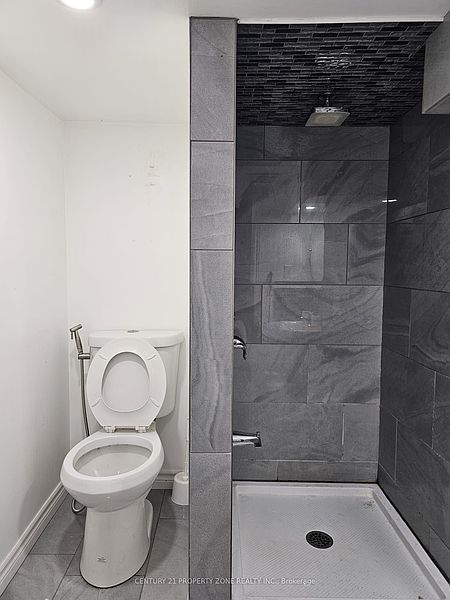 Brampton House for rent - 3 Bedrooms — photo 23