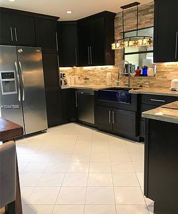 5th image of 8008 Hibiscus Cir #10