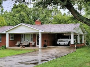 156 N Deepwood Dr, Radcliff, KY