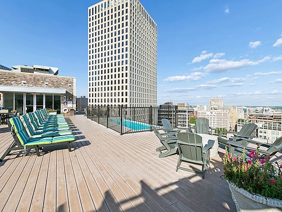 4th image of 925 Common St #1202
