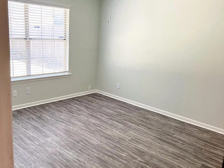 6 N Quail Xing — Photo 12