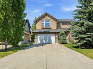 242 S Tusslewood Grv NW, Calgary, AB T3L 2Y4