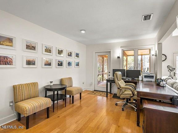 4th image of 10120 COURTYARDS Place W