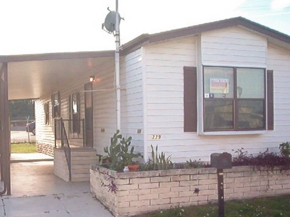 1st image of 339 Sterling Dr W