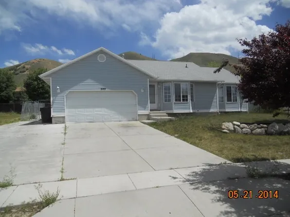 999 S Morning Ln, Tooele, UT 84074