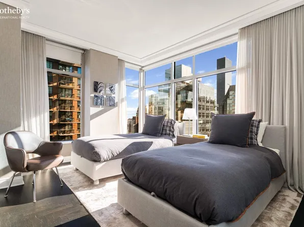 250 East 54th Street image 15 of 21