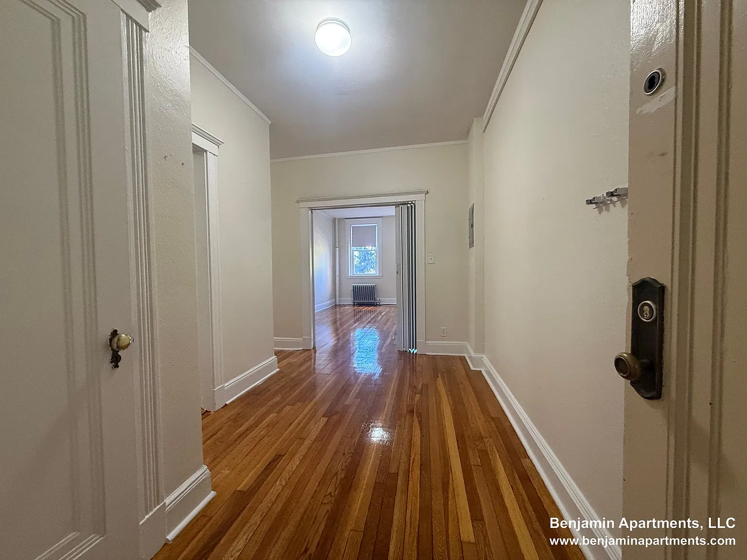 2 bed, 999 sqft, $2,645 — Photo 2