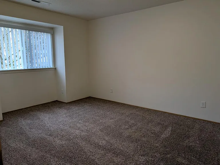 Wellington Estates — Photo 20