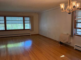 4656 Washington St APT A, Skokie, IL 60076