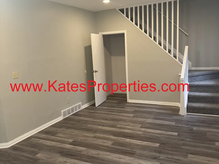 24630 Hopkins St — Photo 12