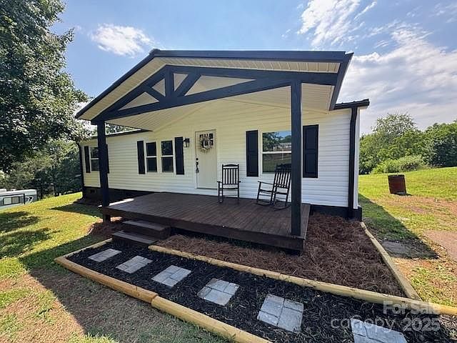 1st image of 4061 Stone Creek Ct