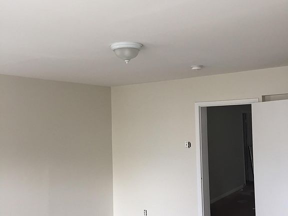 4th image of 58 Boyd Ave #2