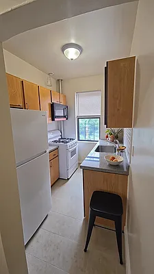 Kitchen, photo 1
