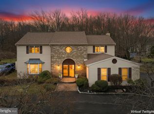 132 Roy Ln, Huntingdon Valley, PA 19006